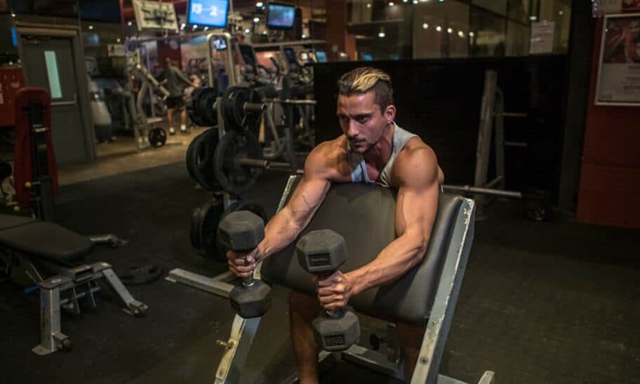 תפריט לבניית מסת שריר 2500 קלוריות