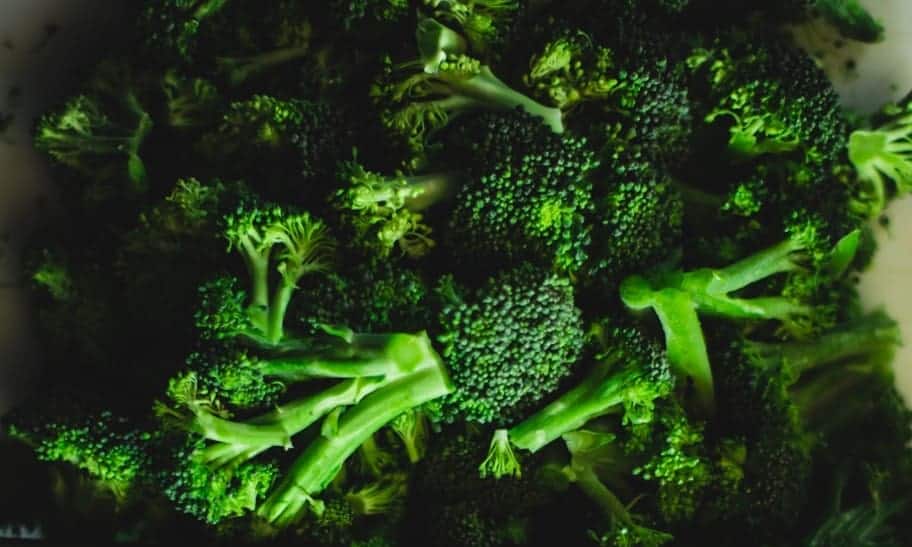 ברוקולי אפוי לארוחת צהריים