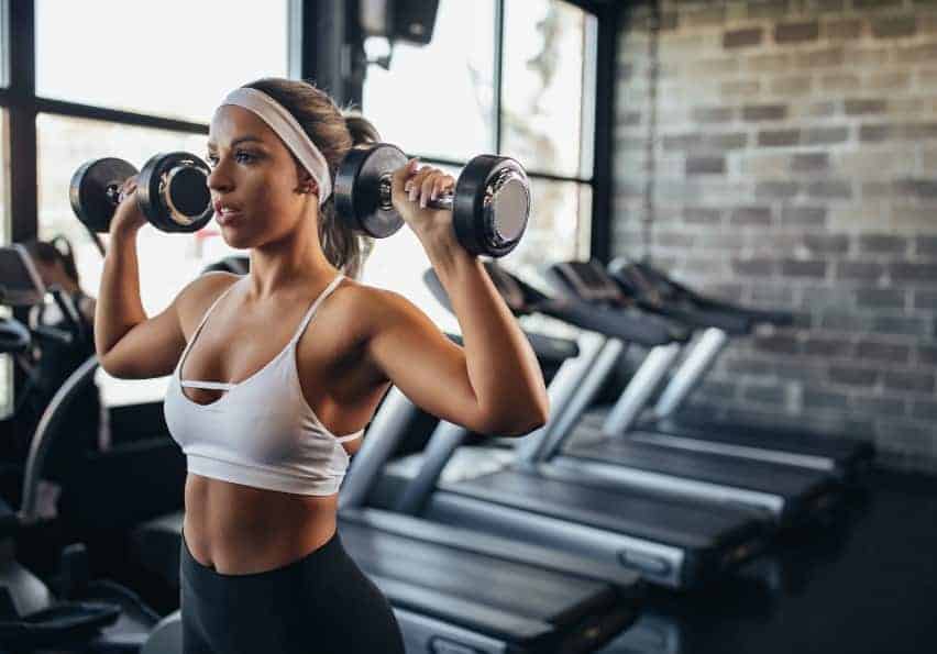 נשים מתאמנות עד חיטוב