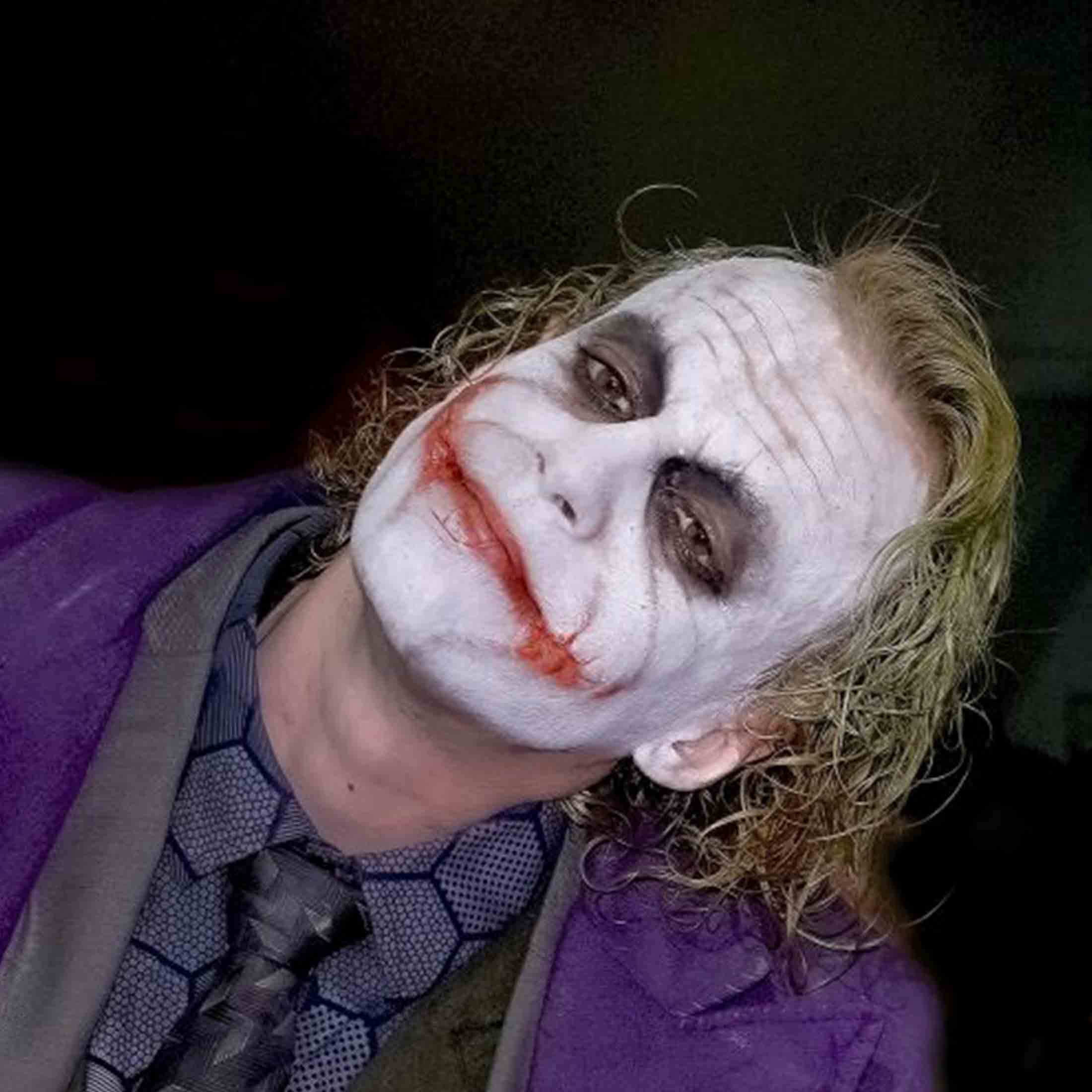 חואקין פיניקס בתפקיד הג'וקר