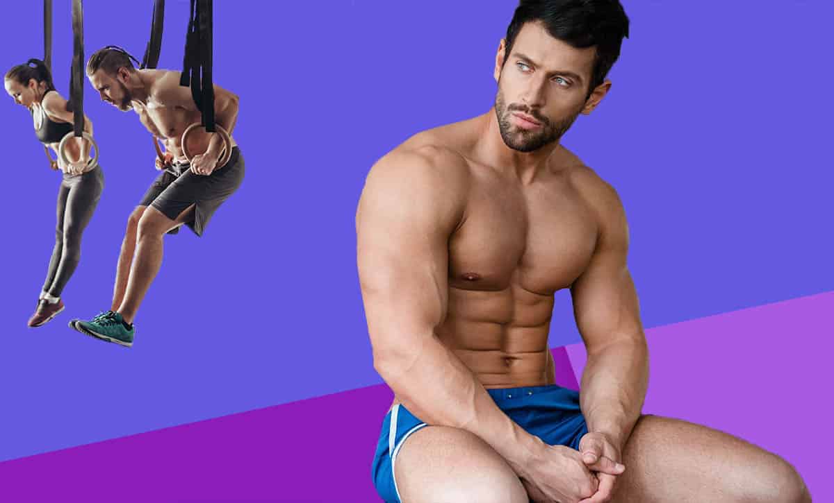 גבר שרירי מסתכל על גבר ואישי באימון משקל גוף עם כוח אמיתי