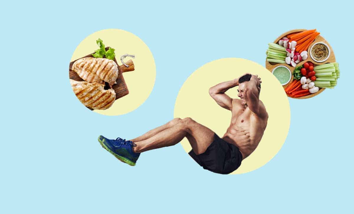 גבר עושה שכיבות סמיכה עם מאכלי חלבון, עוף וירקות