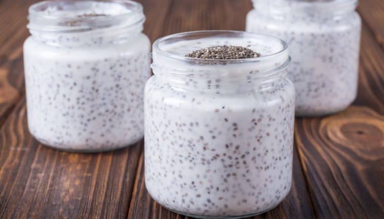 פודינג צ'יה ופירות