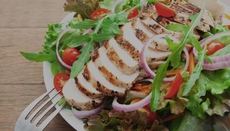 סלט חזה עוף